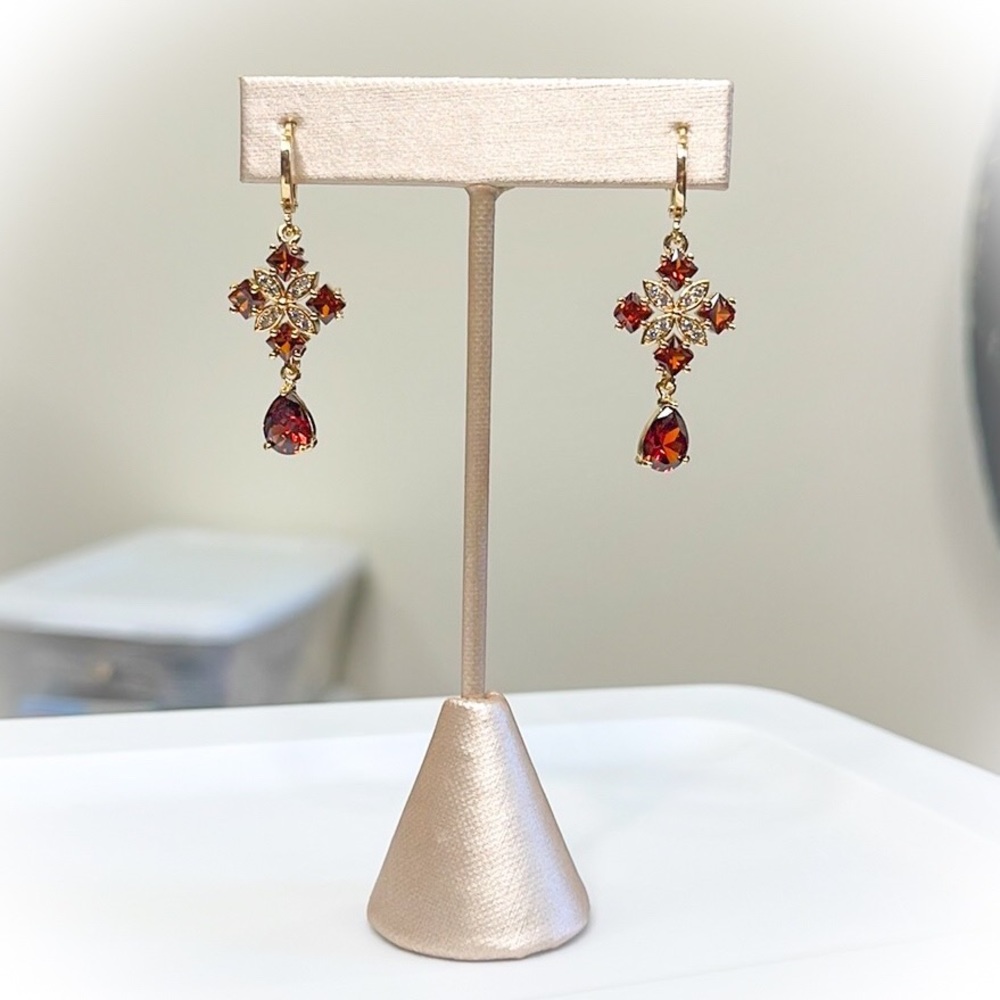 💕Beautiful Ruby CZ Gold Filled Dangle Earrings💕